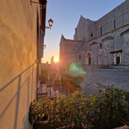 Residenza Duomo Bed & Breakfast Орвието Екстериор снимка